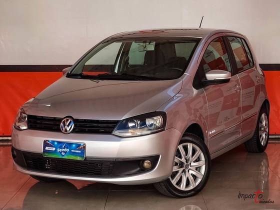 VOLKSWAGEN FOX 1.6 MI HIGHLINE 8V FLEX 4P MANUAL VOLKSWAGEN FOX 1.6 MI HIGHLINE 8V FLEX 4P MANUAL